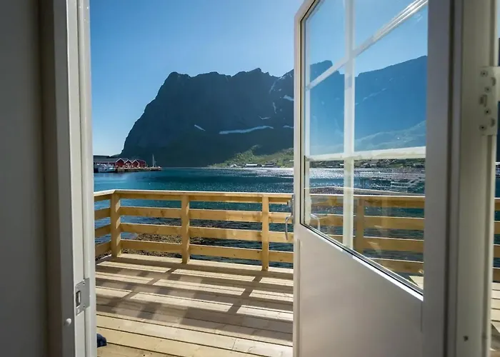 Reine Seaview Cabin